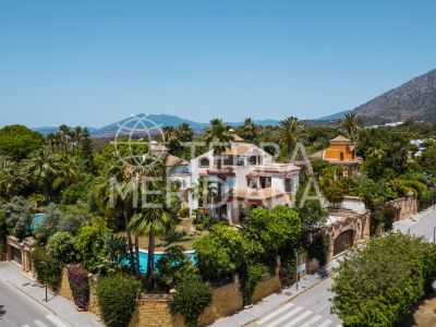 Villa in Altos de Puente Romano, Marbella