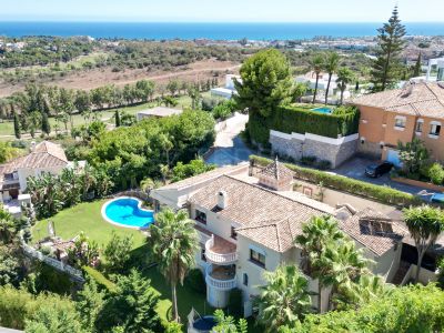 Villa in Los Altos del Paraiso, Estepona