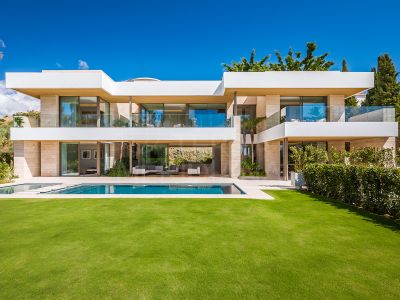 Villa in El Paraiso, Estepona