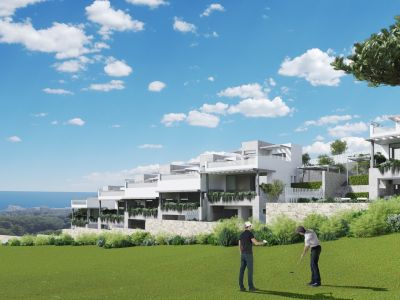 Frontline-Golfprojekt mit 25 Häusern in Cabopino nahe am Strand