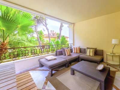 Magnífico apartamento en venta en complejo a pie de playa en Los Monteros