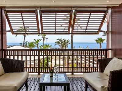 Großartige Investitionsmöglichkeit am Strand in Puerto Banús