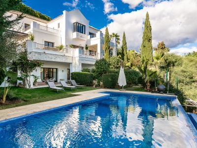 Elegant and stylish luxury villa in exclusive location, El Paraíso