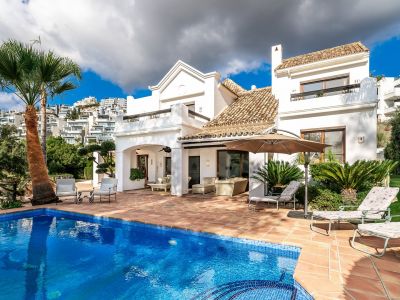 Impecable villa en primera línea de golf.