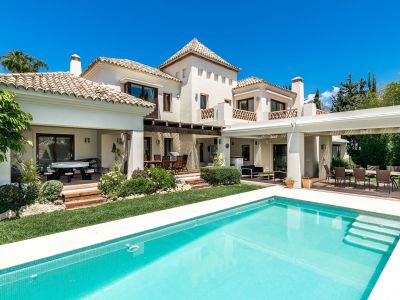 Villa à vendre dans Nueva Andalucia, Marbella