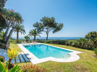 Sensational Hill Top Estate with uninterrupted Sea views