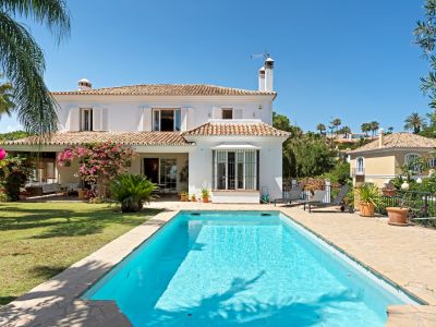 Preciosa Villa estilo andaluz en Elviria