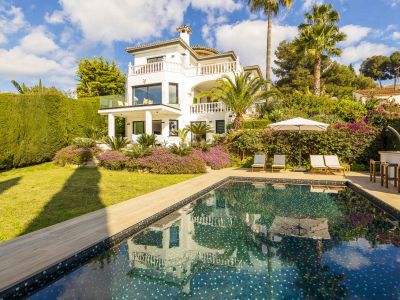 Exclusive holiday villa in El Paraiso Medio