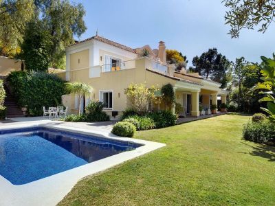 Elegante Villa mit herrlichem Blick in geschlossener Anlage, Puerto del Almendro