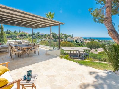 Moderne Villa mit Panorama-Meerblick