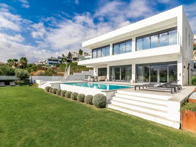 A real frontline golf jewel with stunning views, La Alquería