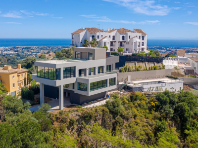 Magnífica villa moderna con impresionantes vistas panorámicas
