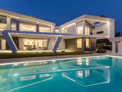 Front line Los Monteros beach state of the art masterpiece | Engel ...