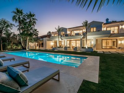 Gerade fertiggestellte absolut atemberaubende Villa in Sierra Blanca