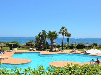 Spectacular beachfront duplex-penthouse, Ventura del Mar
