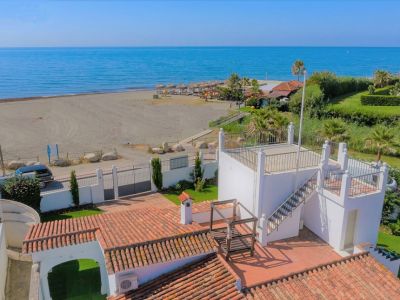 Beachfront Villa close to Puerto Banús, San Pedro