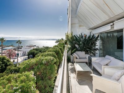 Lujoso apartamento en prestigioso edificio Nayades