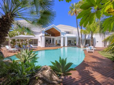 Stylish living by the sea, Guadalmina Baja