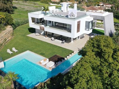 Brand new ultra-modern Villa in the Golf Valley