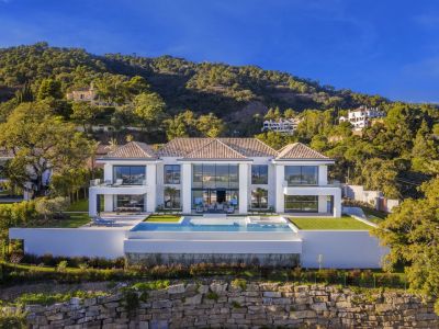 Contemporary luxury villa with breathtaking sea view