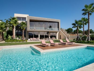 Spectacular Design Villa Front Line Golf in Flamingos