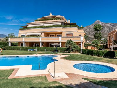 Spacious 3 Bedroom Apartment with Garden access
