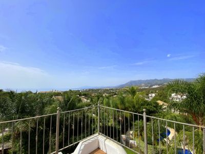 Stylish villa in the gated urbanisation of El Rosario Marbella