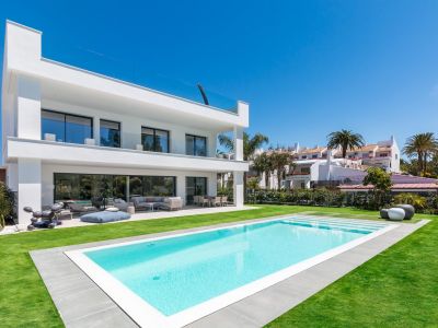 Villa à vendre dans Nueva Andalucia, Marbella