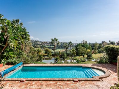 Cortijo-Stil mit einem 16.000qm Grundstück in Flamingos Golf