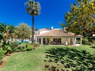 Villa zu verkaufen in Hacienda las Chapas, Marbella Ost