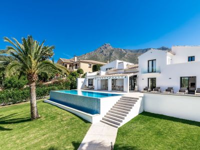 Villa à vendre dans Marbella Hill Club, Marbella Golden Mile