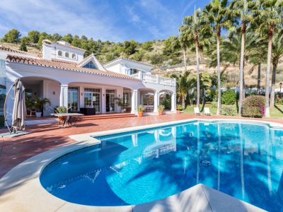 Great villa in Camoján with sea views