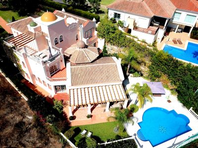 Bonita Villa con privacidad en Elviria