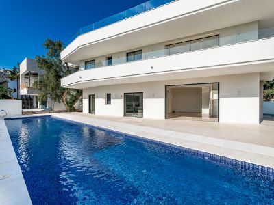 Contemporary New Build Villa on the Beachside Golden Mile