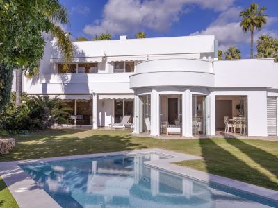 Villa in Altos Reales with sea views