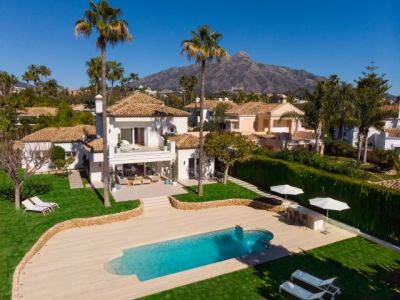 Frontline golf villa with impressive panoramic views, La Cerquilla