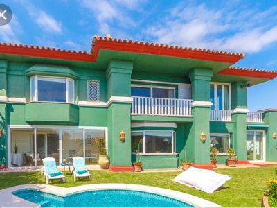 Elegant golf and beach front villa
