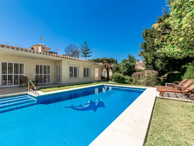 Villa next to the beach in the exclusive secure area of Los Monteros, Marbella East