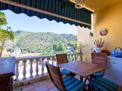 Spacious townhouse in Benahavís center
