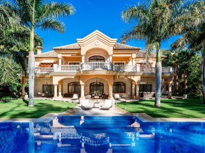 Superb Andalusian style villa in Guadalmina Baja