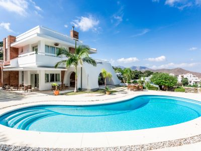 Villa exceptionnelle à La Mairena, Marbella Est