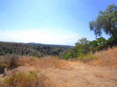 Plot for sale with sea views in Rio Real Golf Marbella