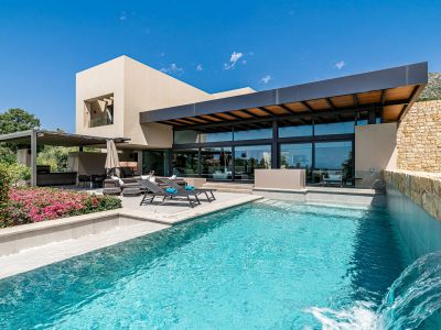 Designer-Villa in Camoján mit Fantastischem Meerblick