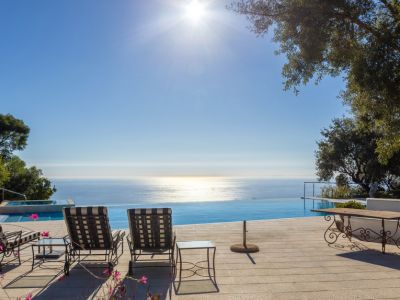 Hilltop Luxury Villa in Altos de Elviria, Marbella East