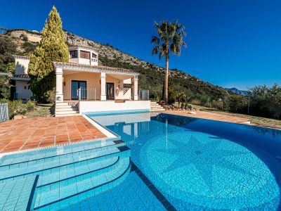 Villa with separate guest house in Marbella Club Golf Resort