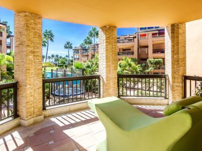 Duplexwohnung, Apartmentanlage am Strand