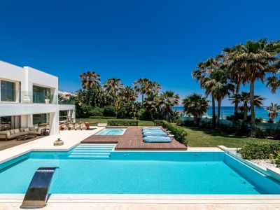 Contemporary frontline beach Villa