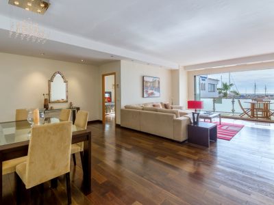 Frontline Apartment for Sale in Puerto Banús