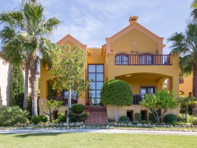 Villa à vendre dans Marbella Hill Club, Marbella Golden Mile
