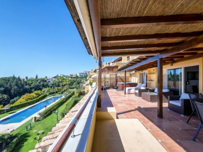 Fantastisches drei Schlafzimmer Penthaus mit Meerblick in Condado de Sierra Blanca